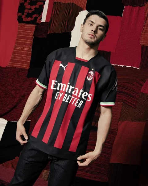 AC Milan Fotbalový Dres 2022-23 Bennacer 4 Domácí